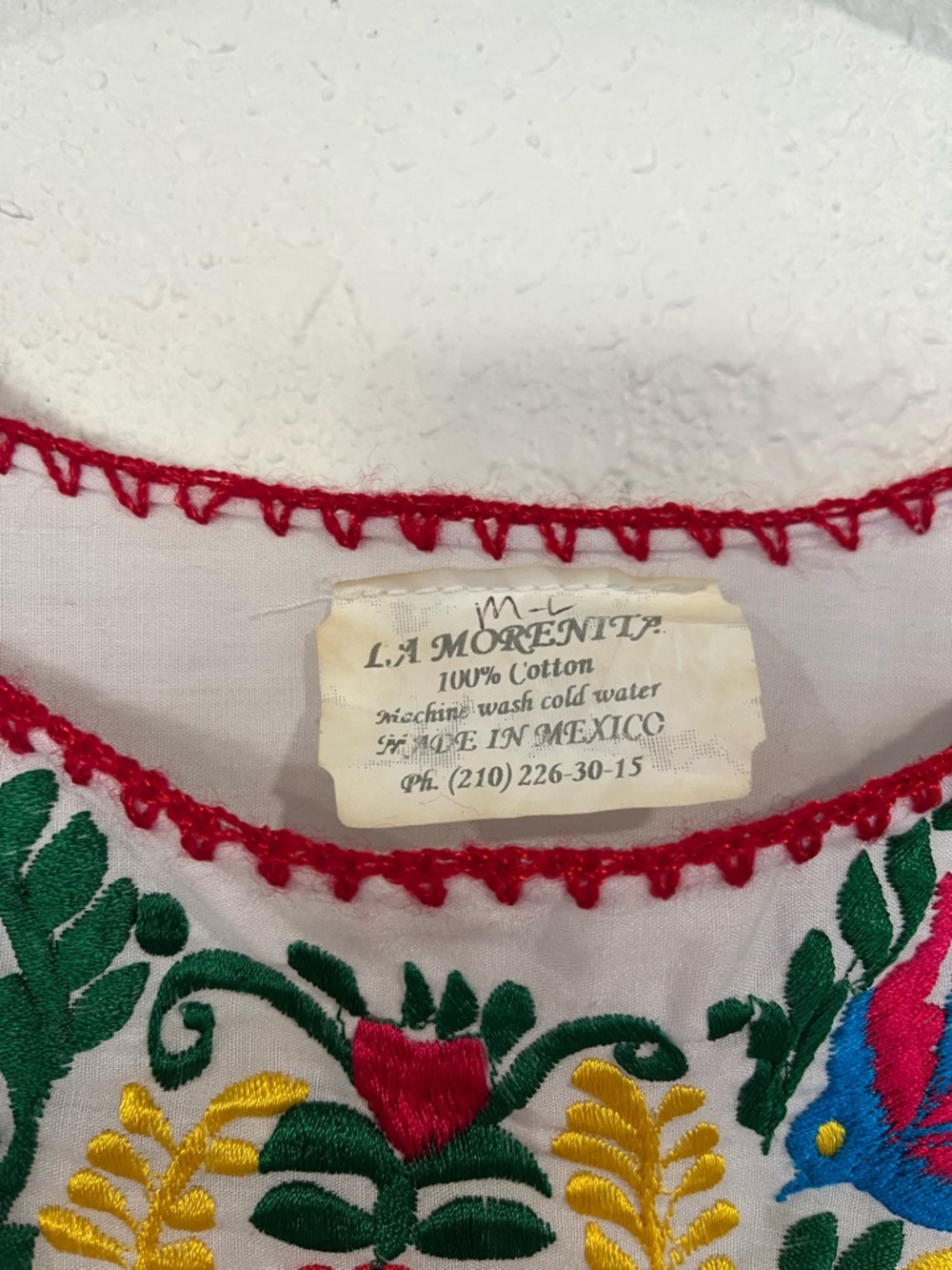 Artisan Made in Mexico White Embroidered Floral Peasant Top Size Medium/Large - Picture 3 of 3
